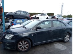 toyota avensis sedán (_t25_) del año 2004