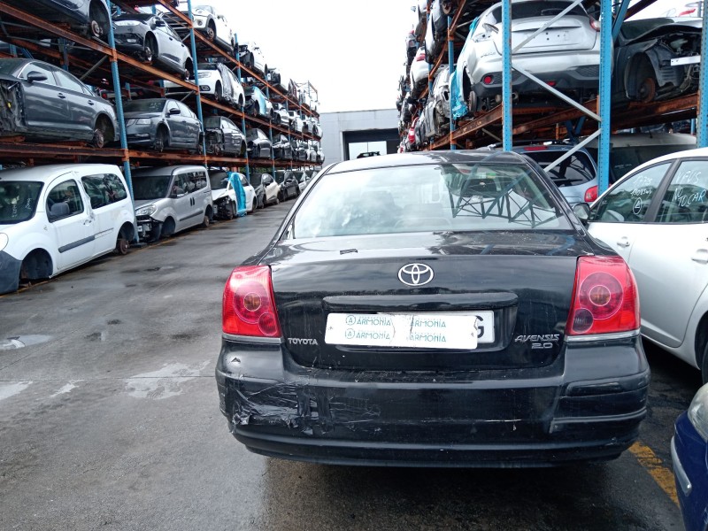 toyota avensis sedán (_t25_) del año 2004