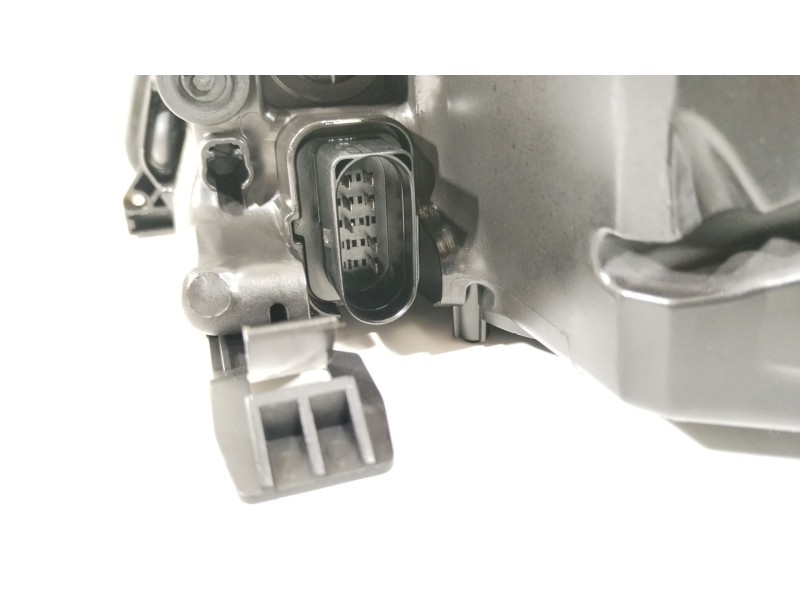 Recambio de faro derecho para ford focus ii (da_, hcp, dp) 1.6 tdci referencia OEM IAM 8M5113W029AD  