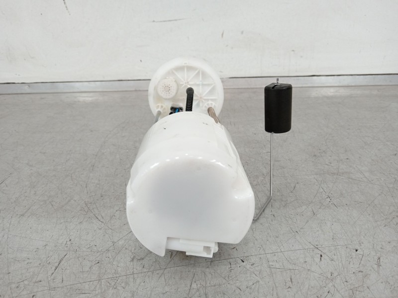 Recambio de bomba combustible para suzuki jimny todo terreno, cerrada (a6g) 1.5 allgrip referencia OEM IAM 1510078R01 2921002701
