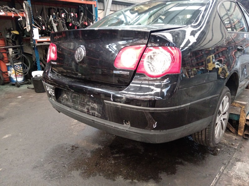 Recambio de paragolpes trasero para volkswagen passat b6 (3c2) 2.0 tdi referencia OEM IAM 3C5807417  