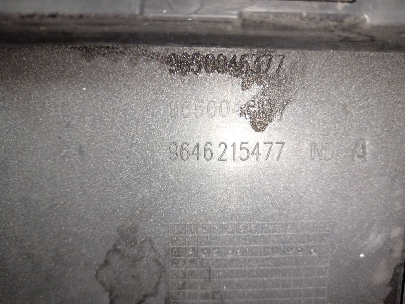 Recambio de paragolpes delantero para citroën c4 i (lc_) 1.6 hdi referencia OEM IAM 9646215477  