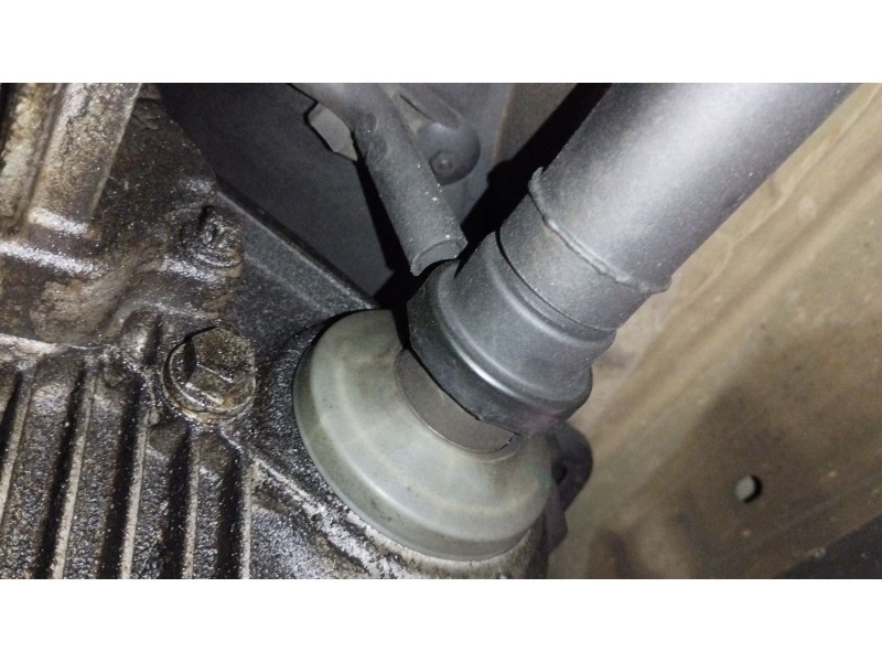Recambio de transmision central delantera para bmw x5 (e53) 3.0 d referencia OEM IAM 7524371  