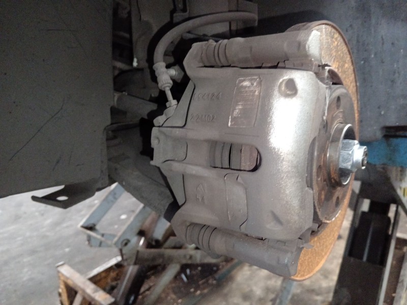 Recambio de pinza freno delantera izquierda para citroën c-elysee (dd_) 1.5 bluehdi 100 referencia OEM IAM   