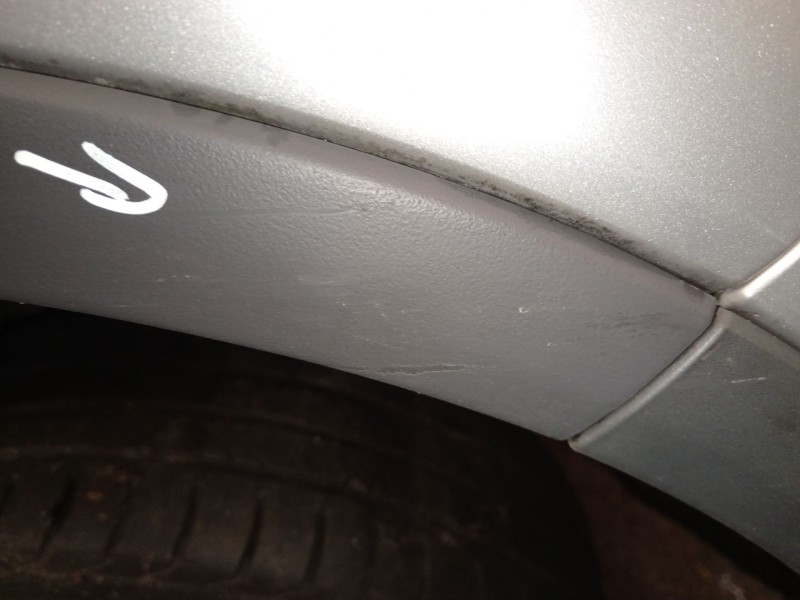 Recambio de aletin trasero izquierdo para ford kuga i 2.0 tdci referencia OEM IAM   