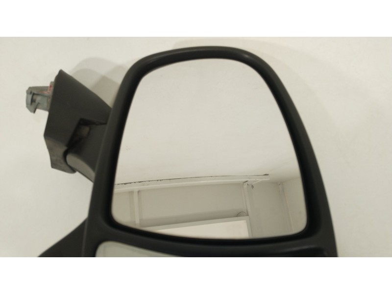 Recambio de retrovisor derecho para opel vivaro a furgoneta (x83) 2.5 dti (f7) referencia OEM IAM 91160051  