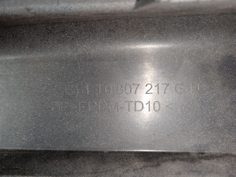 Recambio de paragolpes delantero para volkswagen touran (1t1, 1t2) 1.9 tdi referencia OEM IAM 1T0807217  