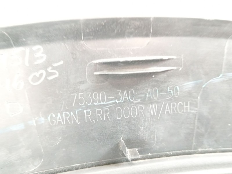 Recambio de aletin trasero derecho para honda cr-v vi hybrid referencia OEM IAM 753903A0A050  