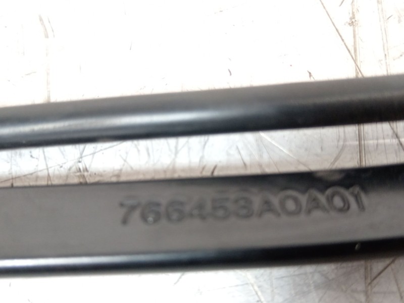 Recambio de brazo limpia delantero izquierdo para honda cr-v vi hybrid referencia OEM IAM 766453A0A01  