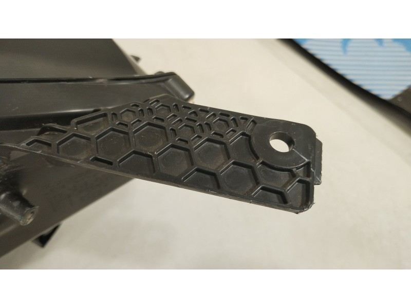Recambio de faro derecho para honda cr-v vi hybrid referencia OEM IAM   
