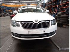 Recambio de paragolpes delantero para skoda superb ii (3t4) 2.0 tdi 16v referencia OEM IAM 3T0807221  
