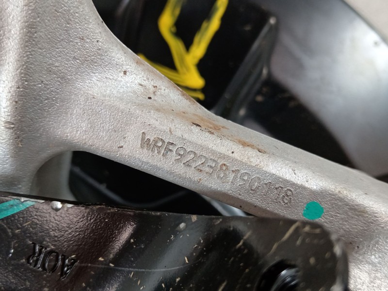Recambio de mangueta trasera derecha para honda cr-v vi hybrid referencia OEM IAM WRF92238190118  