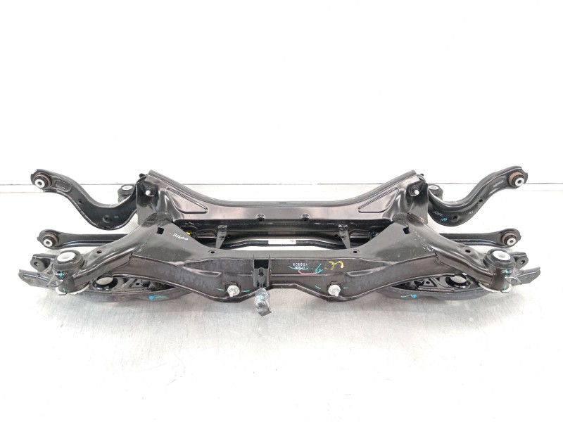 Recambio de puente trasero para honda cr-v vi hybrid referencia OEM IAM WCS05A3E5H2  