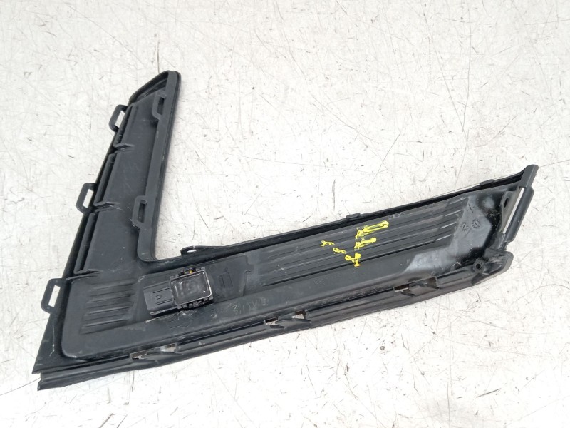 Recambio de rejilla paragolpes izquierda para honda cr-v vi hybrid referencia OEM IAM 396823A0A010M1 39680310J011M1 