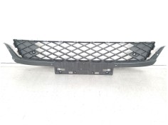 Recambio de rejilla paragolpes central para honda cr-v vi hybrid referencia OEM IAM 711513E7H0  