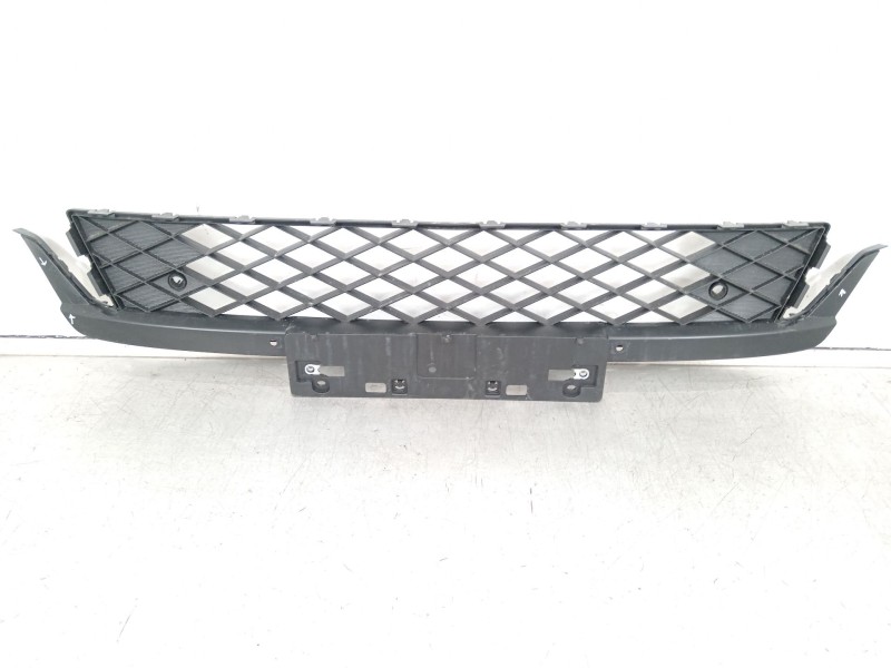 Recambio de rejilla paragolpes central para honda cr-v vi hybrid referencia OEM IAM 711513E7H0  