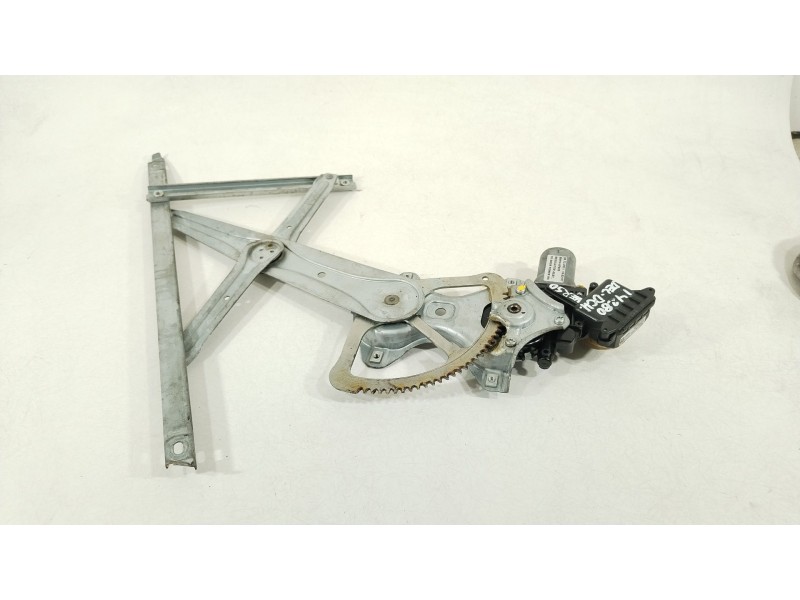 Recambio de elevalunas delantero derecho para toyota verso (_r2_) 2.0 d-4d (aur20_) referencia OEM IAM 698100F020  