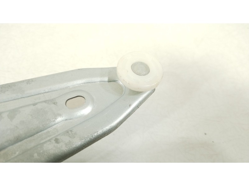 Recambio de elevalunas trasero derecho para toyota verso (_r2_) 2.0 d-4d (aur20_) referencia OEM IAM 698300F040  