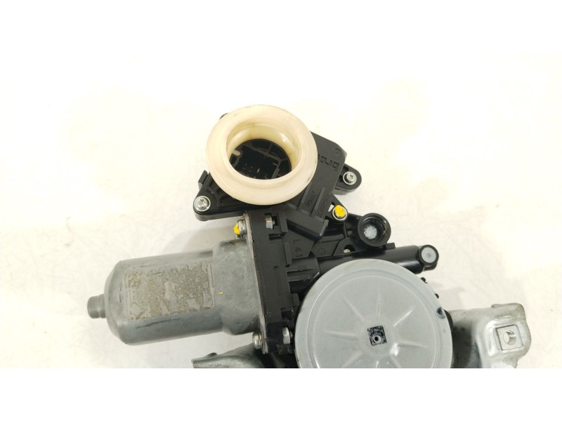 Recambio de elevalunas trasero derecho para toyota verso (_r2_) 2.0 d-4d (aur20_) referencia OEM IAM 698300F040  