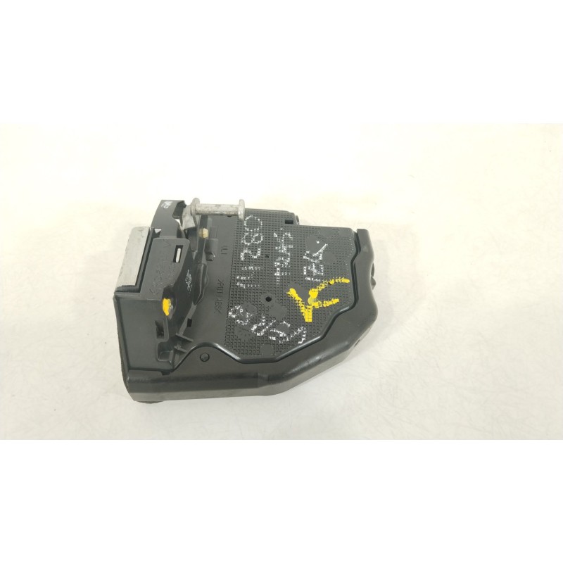 Recambio de cerradura puerta trasera izquierda para toyota verso (_r2_) 2.0 d-4d (aur20_) referencia OEM IAM 690600F030  
