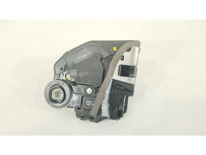 Recambio de cerradura puerta trasera derecha para toyota verso (_r2_) 2.0 d-4d (aur20_) referencia OEM IAM 690500F030  