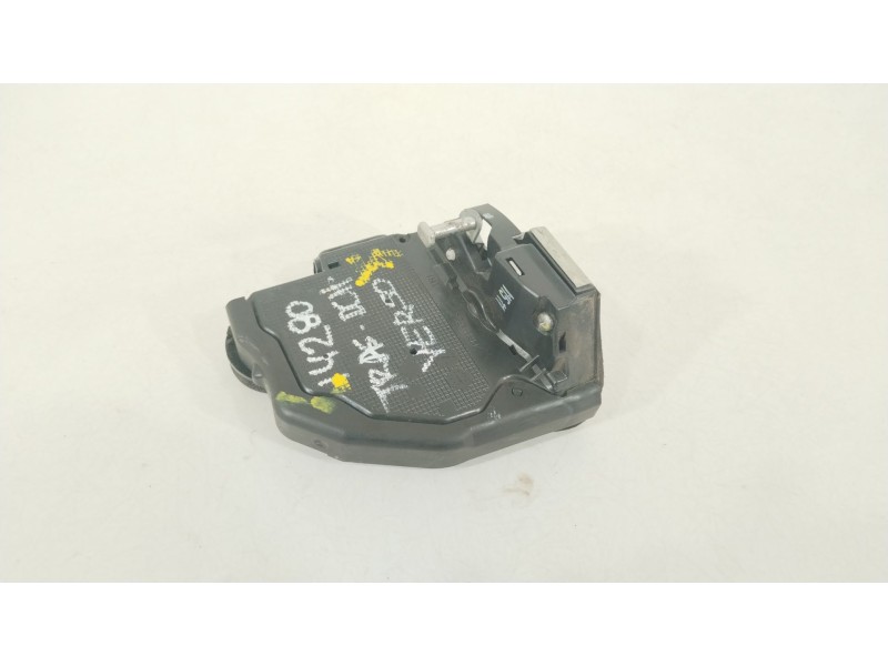 Recambio de cerradura puerta trasera derecha para toyota verso (_r2_) 2.0 d-4d (aur20_) referencia OEM IAM 690500F030  