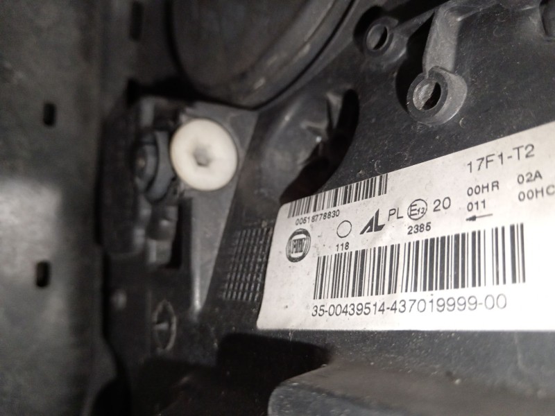 Recambio de faro derecho para fiat bravo ii (198_) 1.6 d multijet (198axh1b) referencia OEM IAM 518778830  