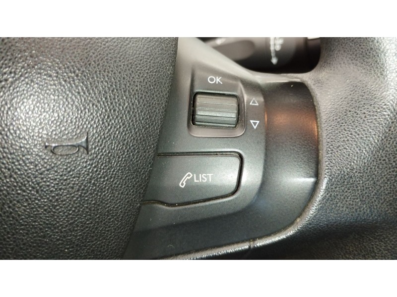 Recambio de volante para peugeot 208 i (ca_, cc_) 1.4 hdi referencia OEM IAM 96739503ZD  