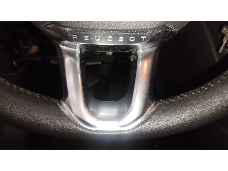 Recambio de volante para peugeot 208 i (ca_, cc_) 1.2 puretech 82 referencia OEM IAM   
