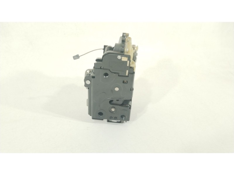 Recambio de cerradura puerta delantera izquierda para seat toledo ii (1m2) 1.9 tdi referencia OEM IAM 3B1837015AP  