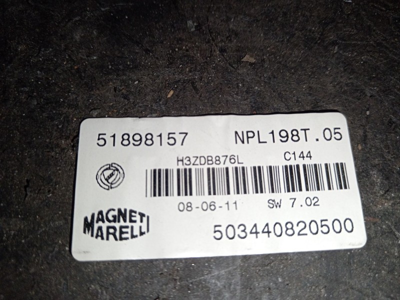 Recambio de caja reles / fusibles para fiat bravo ii (198_) 1.6 d multijet (198axh1b) referencia OEM IAM 51898157  