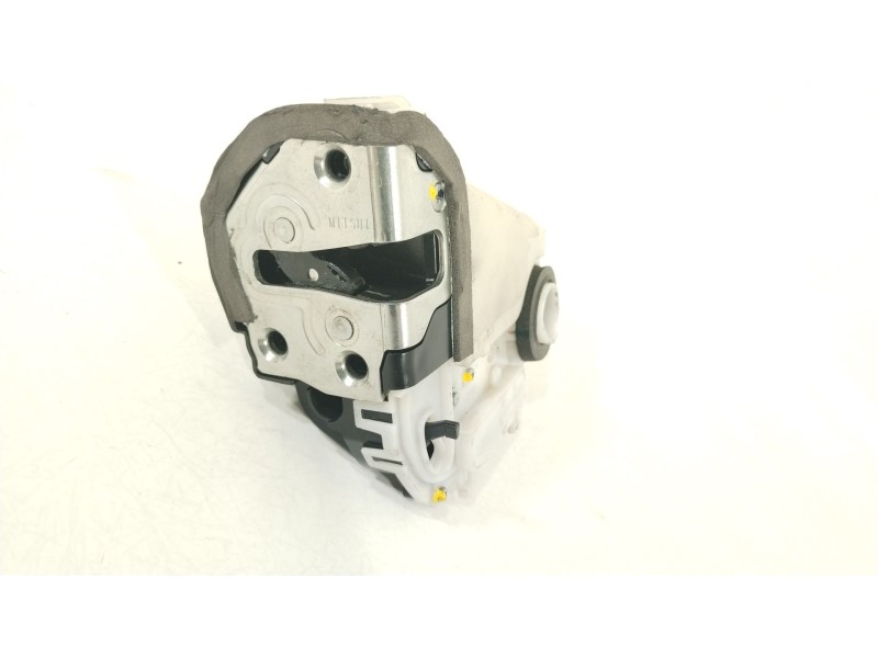 Recambio de cerradura puerta trasera izquierda para toyota yaris (_p13_) 1.4 d (nlp130_) referencia OEM IAM 690600D110  