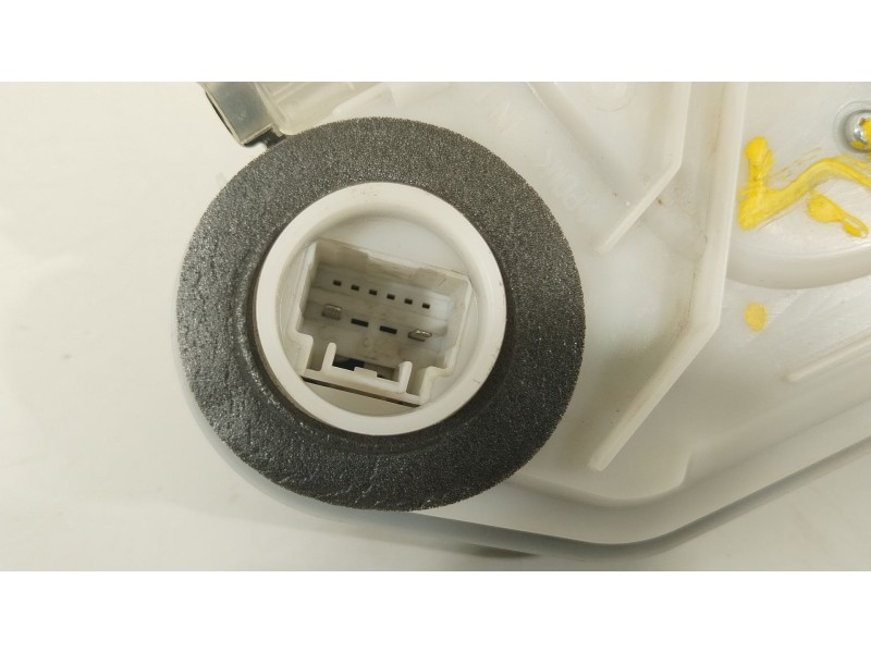 Recambio de cerradura puerta trasera izquierda para peugeot 108 1.0 vti referencia OEM IAM B000950880  