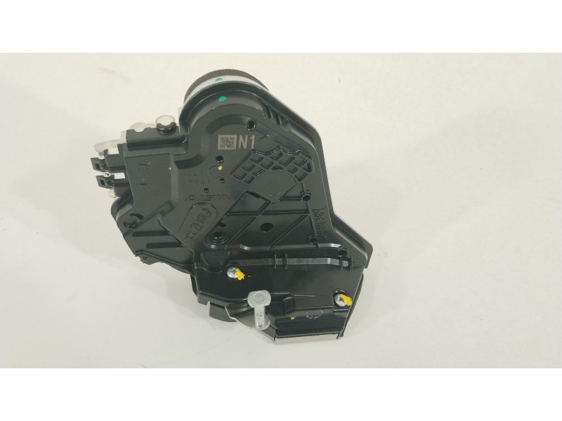 Recambio de cerradura puerta trasera izquierda para peugeot 108 1.0 vti referencia OEM IAM B000950880  