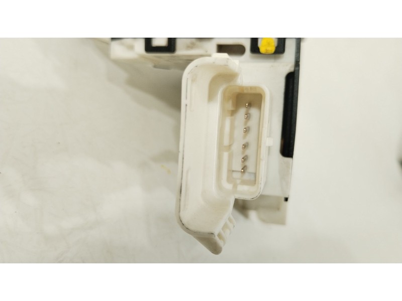 Recambio de cerradura puerta delantera izquierda para peugeot 407 (6d_) 2.0 (6drfnb, 6drfne) referencia OEM IAM 9686683680  