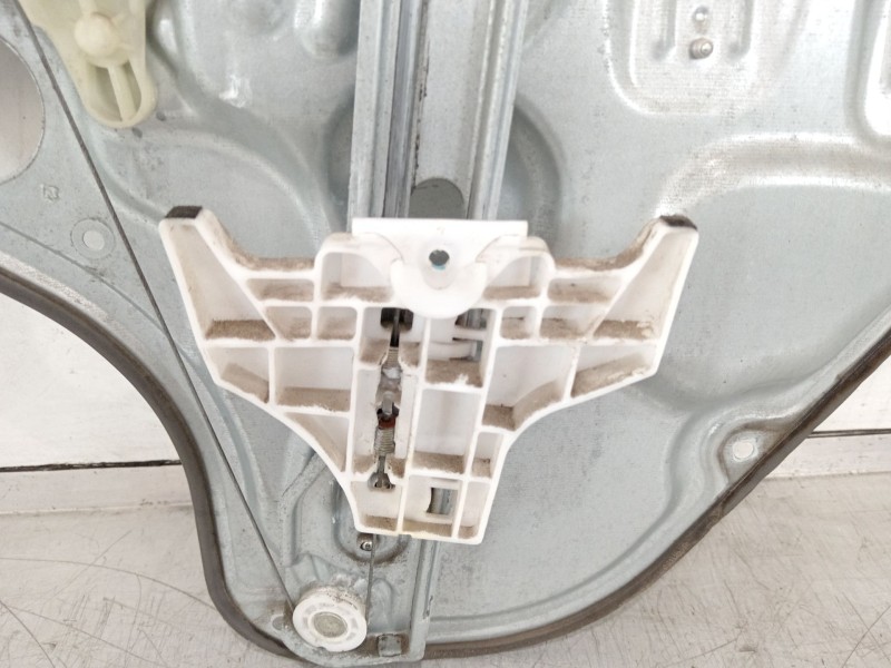 Recambio de elevalunas trasero izquierdo para hyundai i30 (fd) 1.6 crdi referencia OEM IAM 834702R050 834502R000 814102L000
