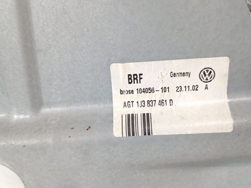 Recambio de elevalunas delantero izquierdo para volkswagen golf iv (1j1) 1.9 tdi referencia OEM IAM 1J3837461D  