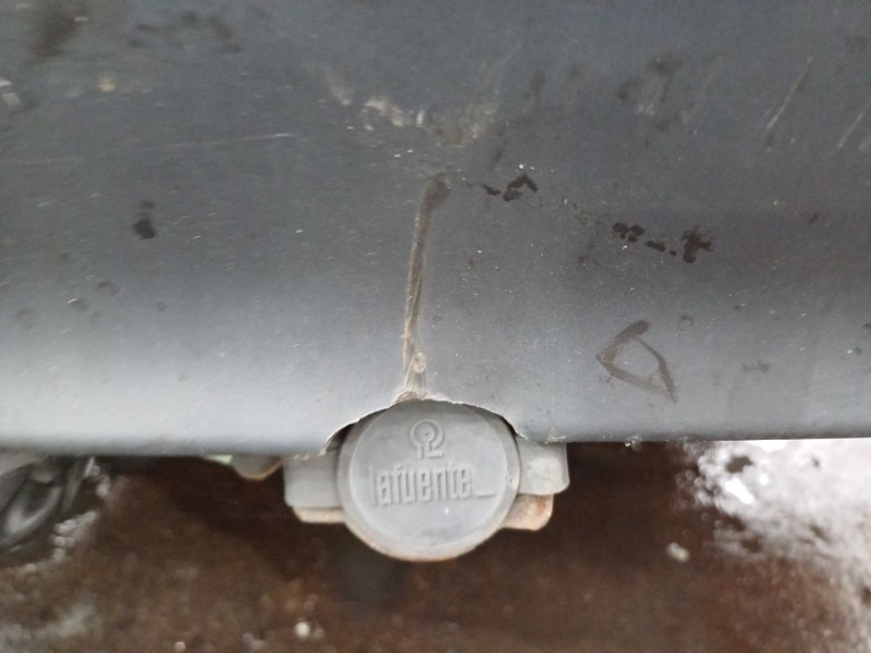 Recambio de paragolpes trasero para citroën c3 iii (sx) 1.2 thp 110 referencia OEM IAM 9813343977  