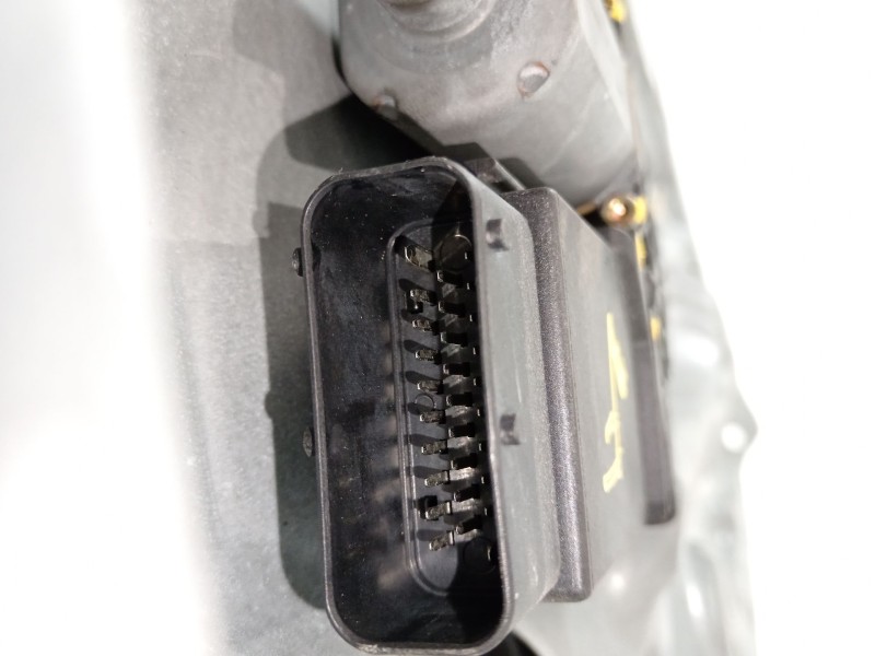 Recambio de elevalunas delantero izquierdo para volkswagen golf iv (1j1) 1.9 tdi referencia OEM IAM 1J3837461D  