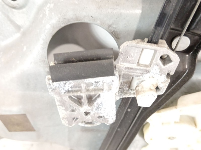 Recambio de elevalunas delantero izquierdo para volkswagen golf iv (1j1) 1.9 tdi referencia OEM IAM 1J3837461D  