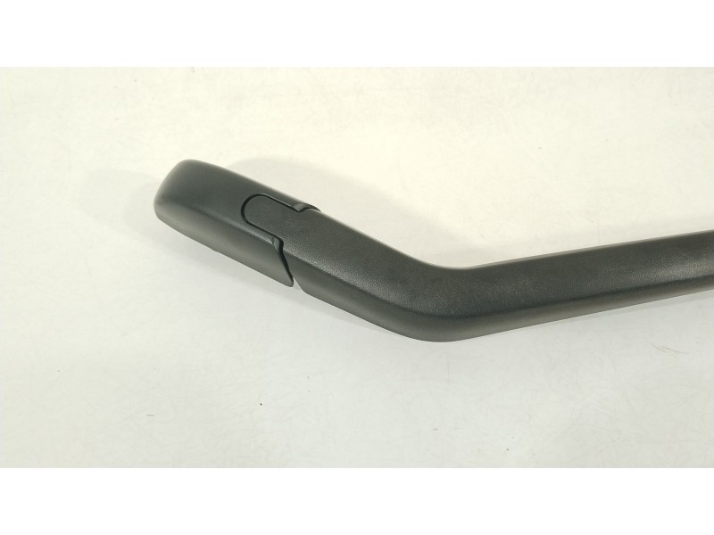 Recambio de brazo limpia trasero para toyota yaris (_p13_) 1.4 d (nlp130_) referencia OEM IAM 852410D060  