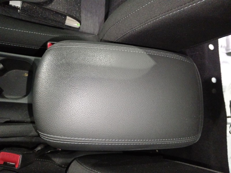 Recambio de apoyabrazos central para hyundai i30 (pde, pd, pden) 1.5 referencia OEM IAM 84660G4000TRY  