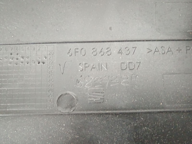 Recambio de moldura para seat ibiza (kj1) fr referencia OEM IAM 6F0868437 3G0858633 