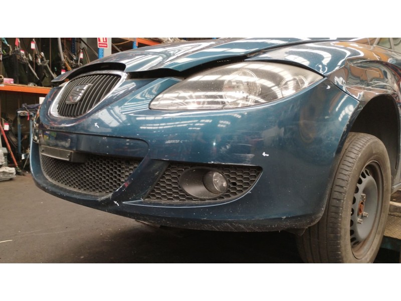 Recambio de paragolpes delantero para seat leon (1p1) 1.9 tdi referencia OEM IAM 1P0807221  