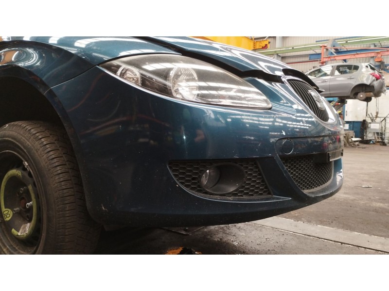 Recambio de paragolpes delantero para seat leon (1p1) 1.9 tdi referencia OEM IAM 1P0807221  