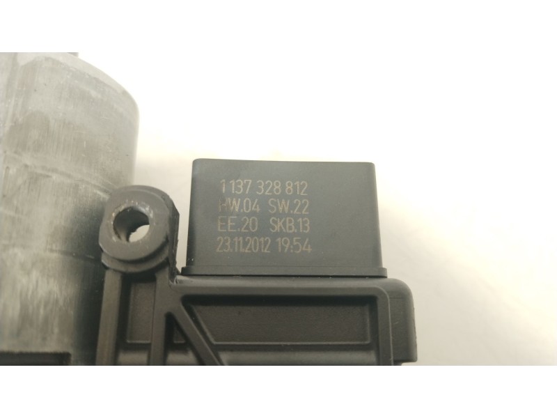 Recambio de motor techo electrico para volkswagen touran (1t3) 2.0 tdi referencia OEM IAM 8R0959591A  