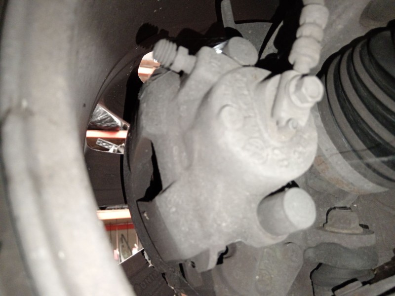 Recambio de pinza freno delantera derecha para volkswagen polo v (6r1, 6c1) 1.4 (6r1) referencia OEM IAM   