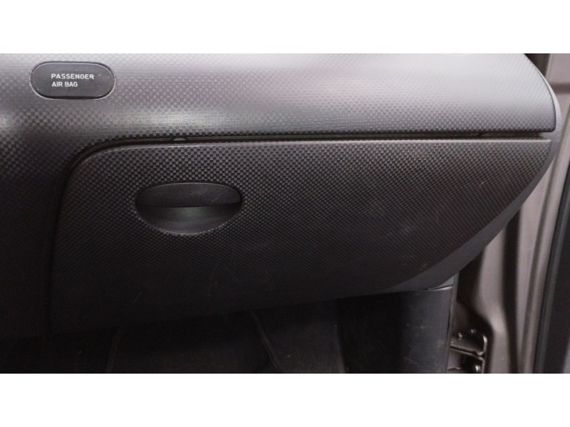 Recambio de guantera para seat toledo iii (5p2) 2.0 tdi referencia OEM IAM   