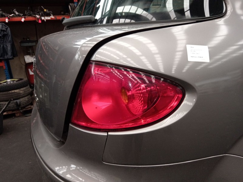 Recambio de piloto trasero derecho para seat toledo iii (5p2) 2.0 tdi 16v referencia OEM IAM 5P5945112A  