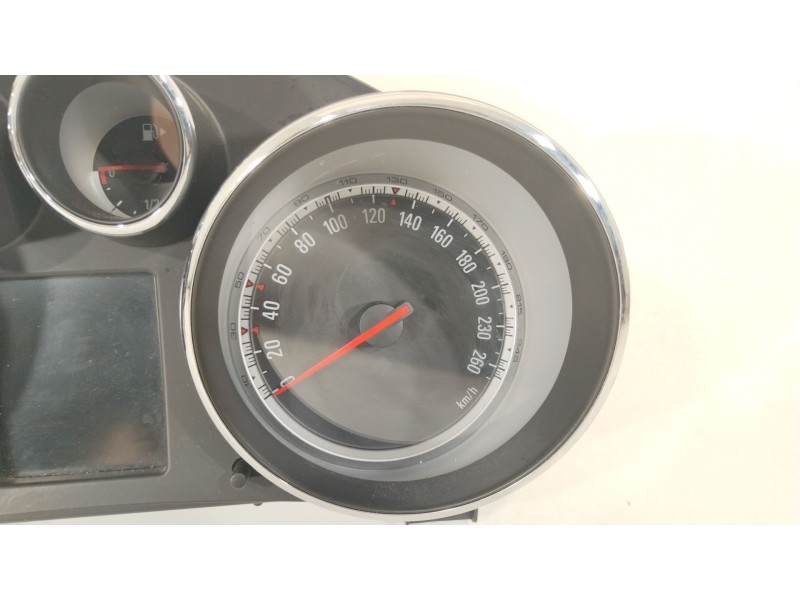 Recambio de cuadro instrumentos para opel insignia a (g09) 2.0 cdti (68) referencia OEM IAM 13327313 A2C53370221 